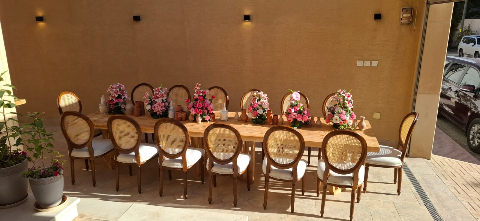 طاولة عشاء أو وليمة منسقة في الرياض — لقطة أرشيفية 4 من أعمال لمسه ذوق في الرياض