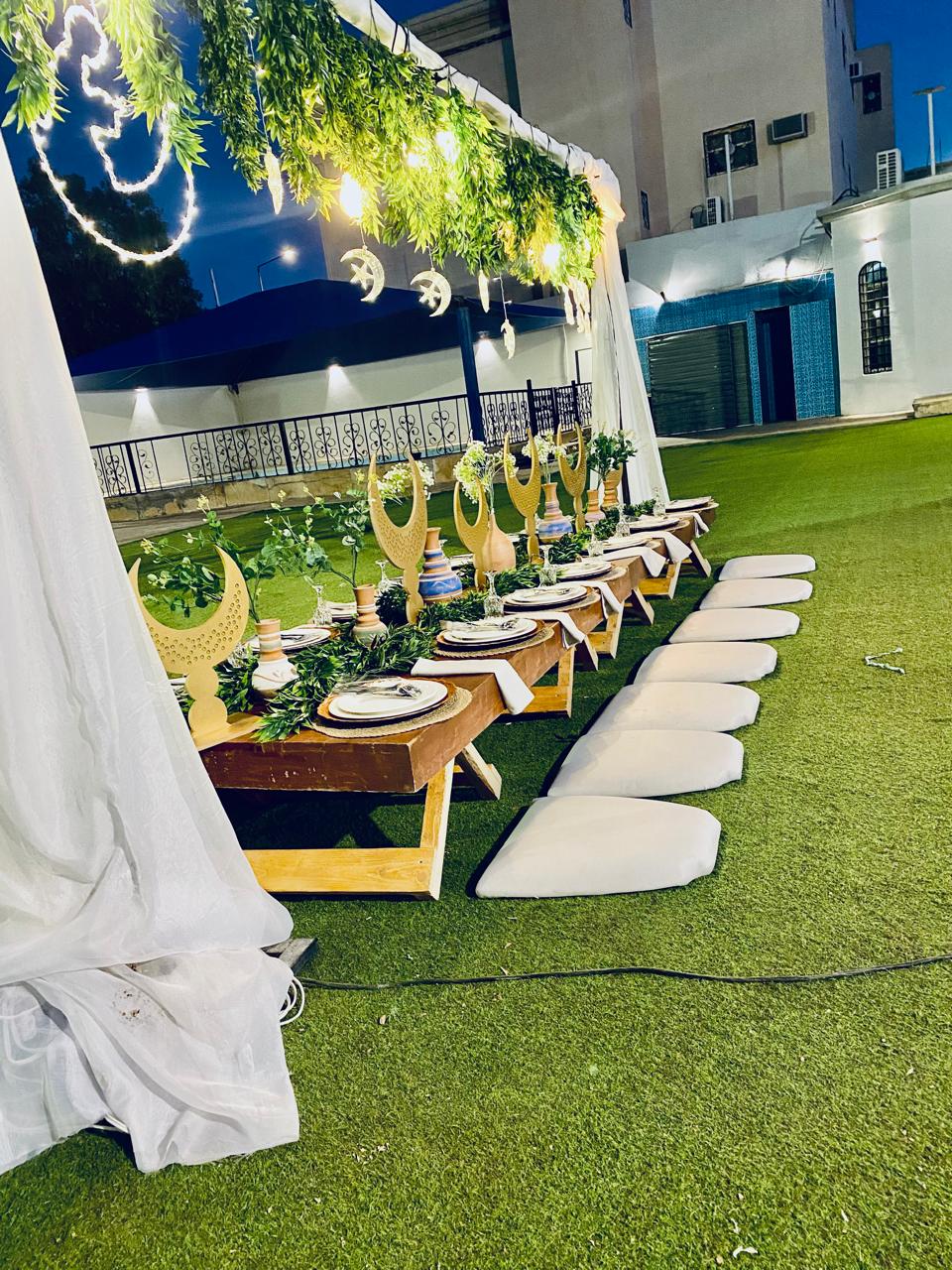 طاولة عشاء أو وليمة منسقة في الرياض — لقطة أرشيفية 8 من أعمال لمسه ذوق في الرياض