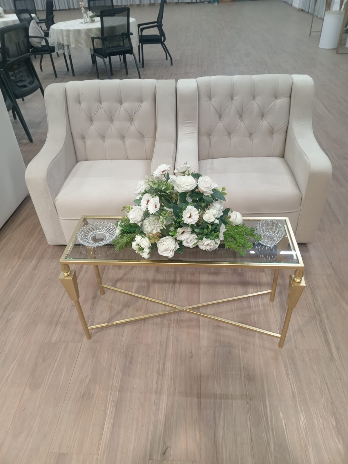 جلوس ملكي أو كراسي ضيافة في مناسبة بالرياض — لقطة أرشيفية 5 من أعمال لمسه ذوق في الرياض